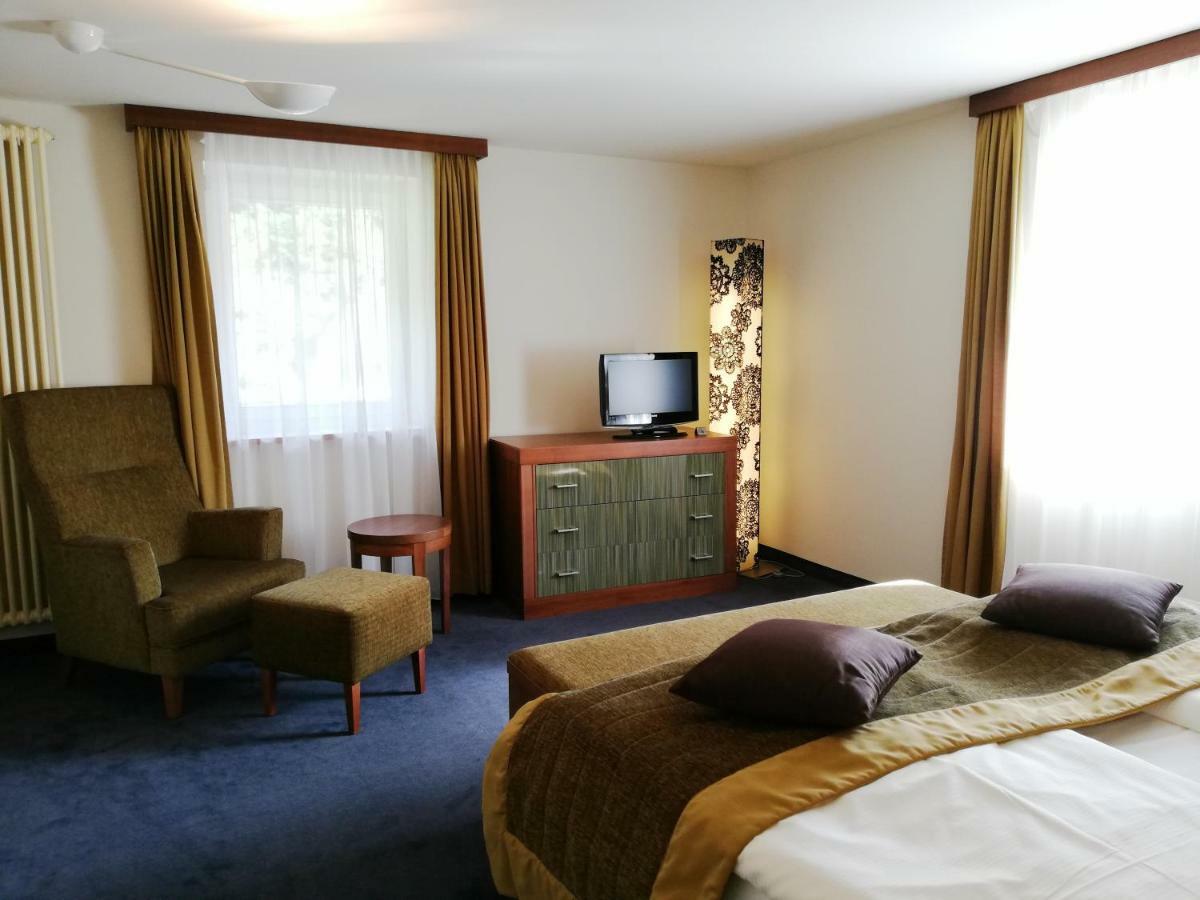 Parkhotel Bad Schandau Mit Spa Exterior photo